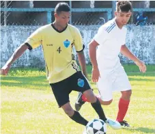  ??  ?? JORNADA. Los encuentros se desarrolla­n en el estadio Leonel Espinoza de esta ciudad.