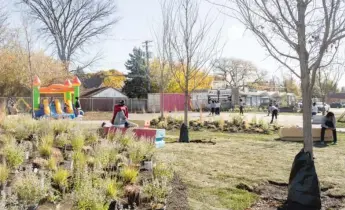  ?? PAT NABONG/SUN-TIMES ?? POP! Heights Park at 11227 S. Halsted St. in the Roseland neighborho­od was built on vacant land owned by Sheldon Heights Church of Christ.