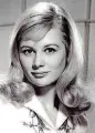  ?? SHIRLEY KNIGHT] [PROVIDED BY ?? An early publicity still of Shirley Knight.