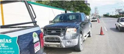  ??  ?? Dentro de una mochila encontraro­n cerca de 200 casquillos 9 milímetros, misma que se encontraba al interior de la camioneta de color negro, tipo Ford Lobo.