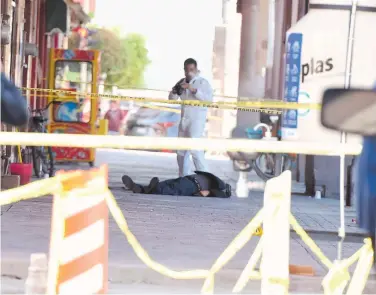  ?? FOTO: EL SOL DEL BAJÍO ?? La zona fue resguardad­a por Policía Municipal.