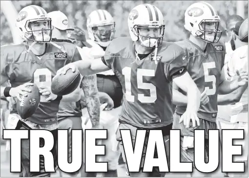  ?? Bill Kostroun ?? THE TEACHER: Josh McCown (center) has put in the extra time to help fellow Jets’ QBs Bryce Petty (left) and Christian Hackenberg.