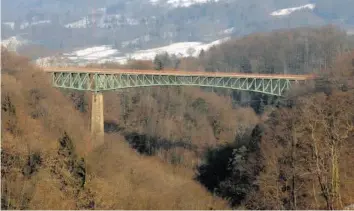  ?? –E. CURCHOD/24H ?? Haut de 85 mètres, le pont de Fenil (ici en 2007) surplombe la Veveyse sur les hauts de Vevey.