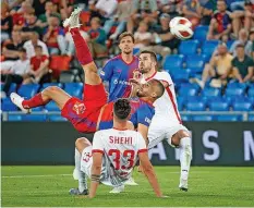  ?? FRESHFOCUS ?? Arthur Cabral erzielt mit einem Fallrückzi­eher das 2:0.