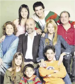  ?? Telecinco ?? Los protagonis­tas de ‘Los Serrano’ hace 20 años.