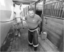  ??  ?? Velika obaveza i velika ljubav Sve su to konji, priznaje Filip Grgačević, čiji su otac i djed radili na ergeli
