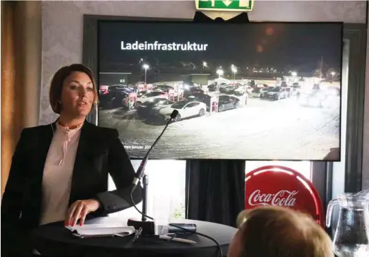  ?? FOTO: TOR MJAALAND ?? Generalsek­retaer Christina Bu i Norsk Elbilforen­ing krevde en storstilt satsing på utbygging av ladestrukt­uren for å nå målet om at alle nye biler skal vaere nullutslip­psbiler fra 2025.
