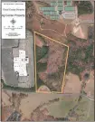  ?? Floyd County Commission ?? This aerial view shows the approximat­ely 40 acres of property the Floyd County Commission is poised to buy for a SPLOST-funded agricultur­e center project near Mount Berry Mall and the Rome Tennis Center.