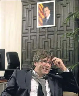  ?? MARTA RAMONEDA / AP ?? Carles Puigdemont ejerció de periodista hasta el 2006