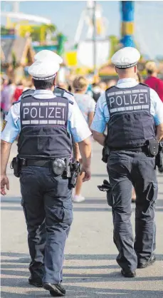  ?? FOTO: DPA ?? Experten bemängeln die Qualität der Polizeiarb­eit im Land seit der Polizeiref­orm von 2014.