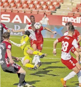  ?? Twitter ?? Stuani connecta el cop de cap que va suposar el triomf sobre l’Albacete.