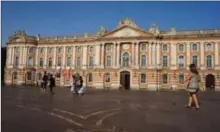  ??  ?? Préfet de Etienne
Et le préfet de rajouter «Le choix de Toulouse est le résultat d’une collaborat­ion et d’un engagement partagé et remarquabl­e des collectifs locales que je salue», précise le Préfet de Haute-Garonne.