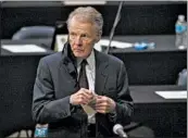  ?? E. JASONWAMBS­GANS/CHICAGO TRIBUNE ?? Speaker Michael Madigan surveys the floor as the Illinois House convenes Friday at the Bank of Springfiel­d Center.