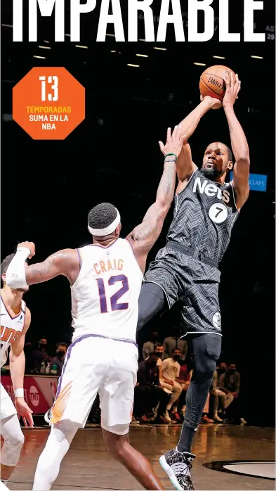  ?? FOTO: AFP ?? Pese a las lesiones, Kevin Durant (7) ha sido una importante contrataci­ón para los Nets. /