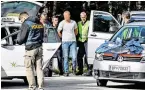  ?? BILD: SN/APA/ZEITUNGSFO­TO.AT/DANIEL LIEBL ?? Festnahme nach Überfall in Innsbruck.