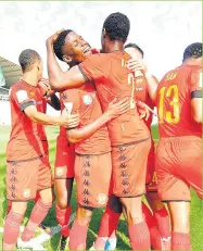  ?? Picture: Gallo Images ?? Newly-crowned NFD champions Highlands Park ended off their season in style with a 3-0 win over Stellenbos­ch FC on Sunday.