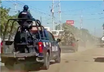  ?? ?? DESPLIEGUE. Tras la balacera, la Secretaría de Seguridad Pública de Sinaloa informó que corporacio­nes de los tres niveles de Gobierno realizaron recorridos en la zona.