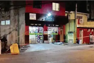  ?? Reprodução/TV Globo ?? Fachada do pet shop onde a dona, Jacyra Caruso de Aguiar, foi morta e o filho baleado no braço, durante assalto ao comércio da família, anteontem à tarde