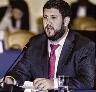  ?? Juan Manuel Herrera 17.out.2017/OAS ?? David Smolansky, prefeito na Venezuela que fugiu para o Brasil para não ser preso por pressão do governo de Nicolás Maduro; ele quer viver em Washington