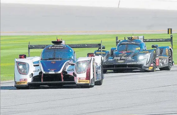  ?? FOTO: EFE ?? Fernando Alonso mejoró sus sensacione­s al volante del Ligier JS P217 del United Autosports y continuó practicand­o doblajes y otras técnicas de pilotaje claves para las 24 H de Daytona