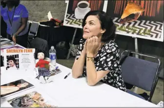  ?? The Sentinel-Record/Mara Kuhn ?? ‘TWIN PEAKS’ STAR: Actress Sherilyn Fenn visits with guests Saturday during Spa-Con at the Hot Springs Convention Center.