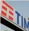  ??  ?? Tim. Per Vivendi minusvalen­ze (insieme alla quota Mediaset) di 1,5 miliardi