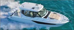  ??  ?? • Boston Whaler 405 Conquest. Prix : nc – Long. : 12,60 m – Larg. : 4,11 m – Poids : 9 979 kg – Mot. maxi : 4 x 400 ch – Distrib. : réseau