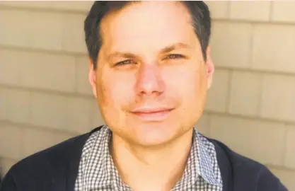  ?? Martha Hagen-Black ?? Comedian and actor Michael Ian Black addresses “A Better Man” to his collegebou­nd son.