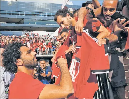  ?? [ AFP ] ?? Einer der wenigen Stars, die mit auf die USA-Tour gekommen sind: Liverpools Mo Salah im Michigan Stadium.