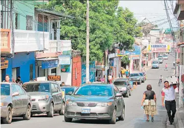  ??  ?? Acuerdo. De acuerdo con la Alcaldía de La Unión, casi la totalidad de los comerciant­es de la ciudad ha mostrado su voluntad de acatar la nueva ordenanza municipal.