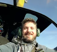  ?? ?? Pilota esperto Corrado Levorin, padovano, 33 anni, è istruttore di volo e si è diplomato alla scuola nazionale di elicotteri di Lugo di Romagna. Lavora come libero profession­ista per la Avio Srl di Thiene