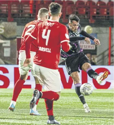  ?? ?? Bojan Miovski opens the scoring for Aberdeen as he fires a half-chance into the net