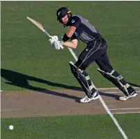  ?? AFP ?? Martin Guptill smacked 105 off 54 balls as New Zealand posted a seemingly daunting 243 against Australia on Saturday. —