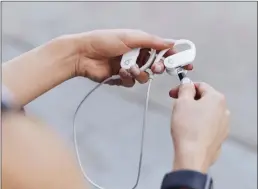  ??  ?? The Powerbeats 3 are charged via the bundled Lightning cable.