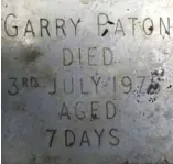  ??  ?? Coffin: Gary’s name wrongly spelt