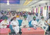  ?? HT PHOTO ?? The Punjab agricultur­e department has started holding camps at high-profile marriage palaces, instead of grain markets.