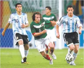  ?? MEXSPORT MEXSPORT ?? Maxi Rodríguez (18) fue el verdugo de México en 2006.