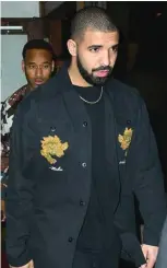  ??  ?? JUST JARED PRIA IDAMAN: Drake sudah bertahun-tahun mengumpulk­an tas Birkin dari Hermes.