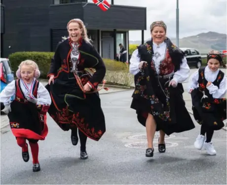  ?? KRISTIAN JACOBSEN ?? Fra 17. mai-feiringen i Buggelands­bakken på Bogafjell i fjor.