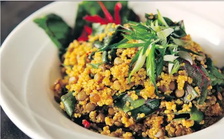  ?? PHOTOS: ATCO BLUE FLAME KITCHEN ?? Curry powder and cayenne pepper add warm heat to the Curried Quinoa and Lentil Salad.