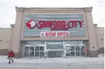  ??  ?? Filipino grocer Seafood City recently opened a location in Scarboroug­h at 20 Lebovic Ave.