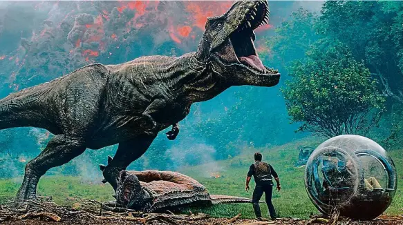  ?? Foto: Cinemart ?? Nejen slavný T-rex Tvůrci slibují, že pravěkých zvířat bude v Zániku říše daleko více než kdykoli předtím včetně dosud neviděných druhů.