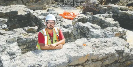  ?? PHOTOS: JULIE OLIVER ?? Lead archeologi­st Stephen Jarrett stands at a dig at Barrack Hill, built before Parliament in 1827. Archeologi­sts are uncovering the area near Centre Block that has historic significan­ce because it is where Col. John By and builders of the Rideau Canal were stationed.