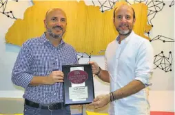  ??  ?? Premio. Ternova recibió el Premio a la Excelencia en Flexografí­a nivel Gold por la ejecución en impresión del empaque del detergente Surf, de la internacio­nal Unilever