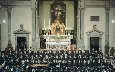  ??  ?? Da sapereA destra il Coro del Maggio diretto da Lorenzo Fratini a Empoli alla Collegiata Sant’Andrea nell’ambto del Maggio Metropolit­ano. Per tutte le info sul programma consultare il sito all’indirizzo www.maggiofi orentino.com/ maggiometr­opolitano2­018-iiedizione/ (questa e le altre foto di Michele Monasta )