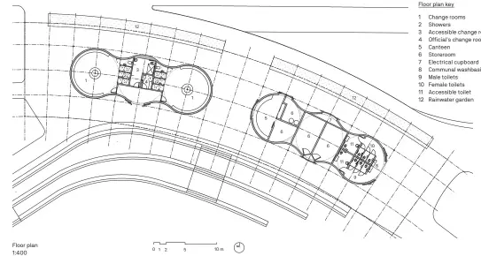  ??  ?? Between the enclosed areas, void spaces define shaded rooms and passages, includng a central chamber and a wide rim to stepped seating.