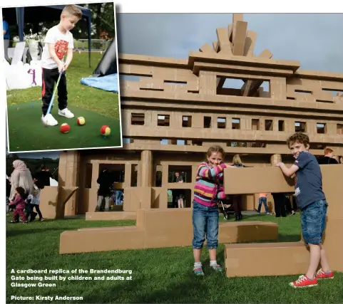  ?? Picture: Kirsty Anderson ?? A cardboard replica of the Brandendbu­rg Gate being built by children and adults at Glasgow Green