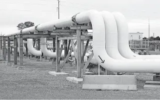  ?? [THE OKLAHOMAN ARCHIVES] ?? Pipes deliver crude oil at TransCanad­a’s facility in Cushing. The southern leg of the Keystone pipeline transports oil from Cushing to the Gulf Coast.