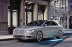  ?? | LINCOLN ?? Lincoln MKZ híbrido ofrece una eficiencia combinada de 23.78 kilómetros por litro.