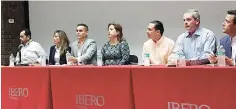  ??  ?? Conversaci­ón. Además del SEA, los diputados hablaron sobre los temas de la megadeuda y las pensiones en el Estado.